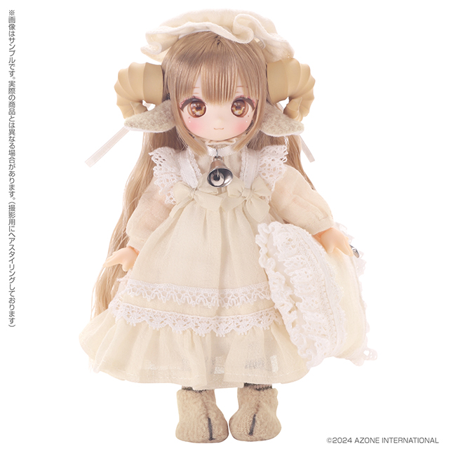 Nemu in her ivory Sleeping Lamby outfit